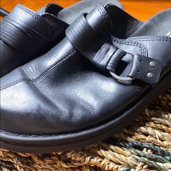 Clarks Black Leather Flats - Picture 3 of 7